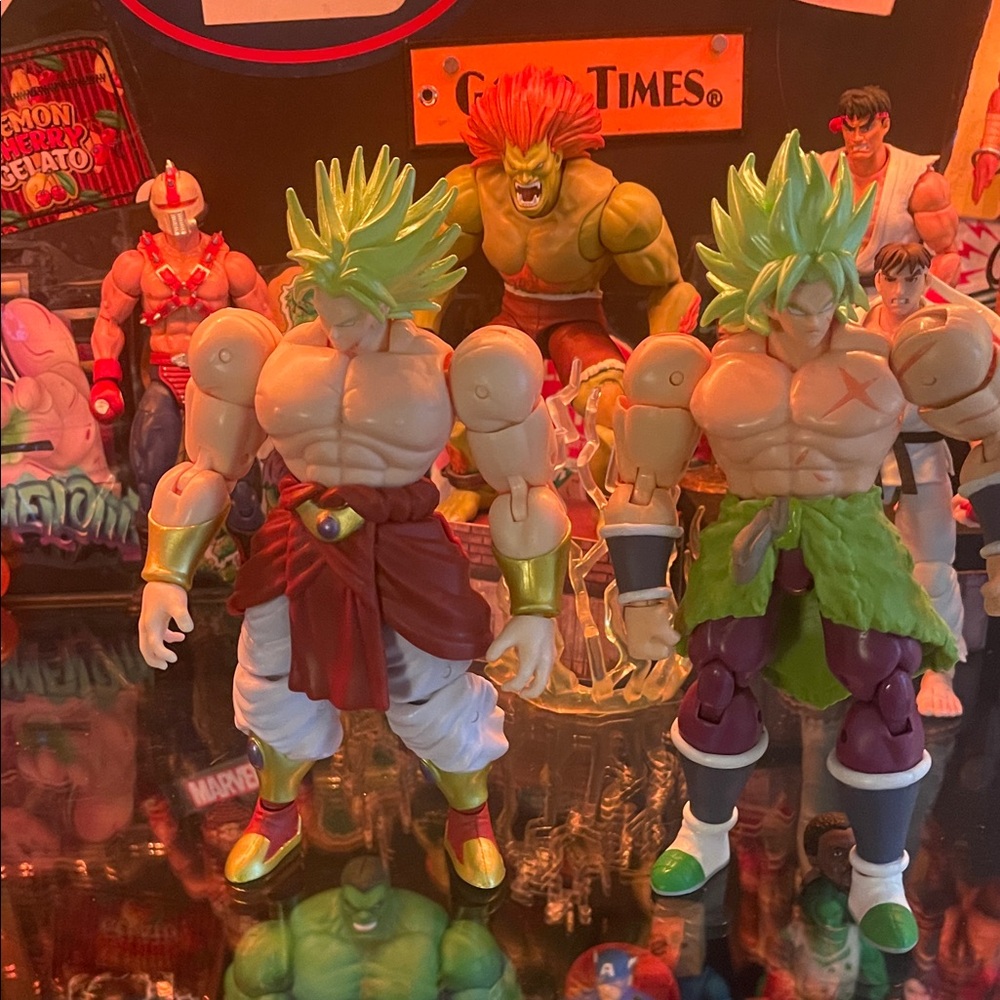 Dragon Ball Z Action Figures Set! A tale of 2 BROLLYS!